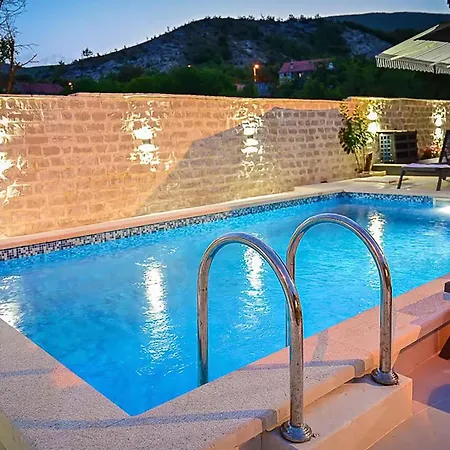 Beautiful In With House A Panoramic View Holiday home Lucane