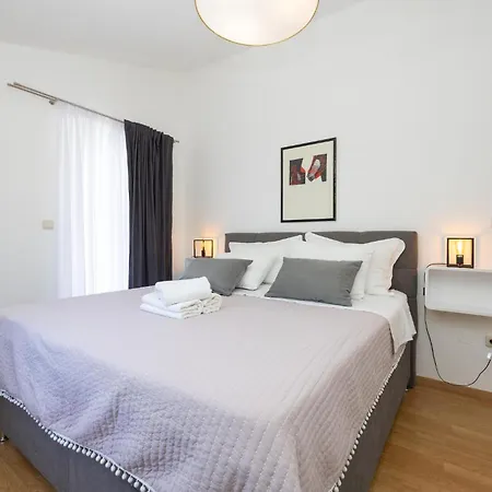 Tatil Evi 3 Bedroom In Lucane