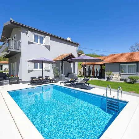 Beautiful In With House A Panoramic View