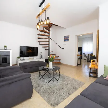 Beautiful In With House A Panoramic View Holiday home *