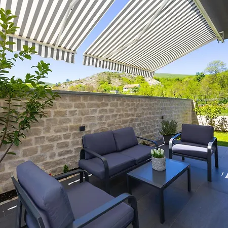 Beautiful In With House A Panoramic View * Lucane