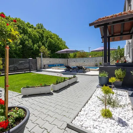 Beautiful In With House A Panoramic View Lucane